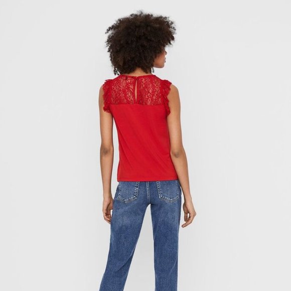 Top with a sweeth Red Lace Top VERO MODA - Picture 2 of 4
